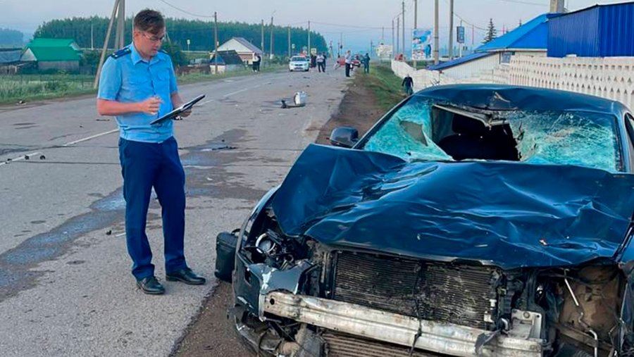 Четыре человека погибли под колесами авто нетрезвого водителя в Башкирии